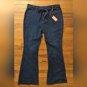 NWT Flamingo flared jeans